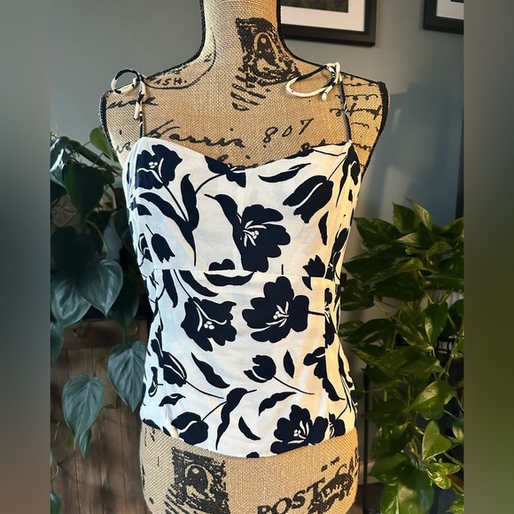 Old Navy Tops - Old Navy white/navy floral tank top, NWT